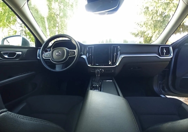 Volvo V60 cena 92900 przebieg: 60000, rok produkcji 2019 z Radom małe 781